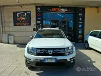 Usata Dacia Duster Lauréate 114 CV (83 kW) 2016 Bianco SUV