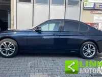 Usata BMW 320 Comfort Edition 184 CV (135 kW) 2014 Blu Berlina