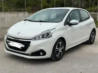 Usata Peugeot 208 Allure 75 CV (55 kW) 2019 Bianco Utilitaria
