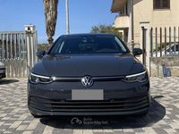 Usata VW Golf VIII Life 116 CV (85 kW) 2022 Grigio Berlina