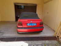 Usata VW Golf Cabriolet 90 CV (66 kW) 1994 Rosso Cabrio