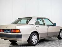 Usata Mercedes 190 126 CV (92 kW) 1989 Grigio Berlina