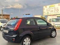 Usata Ford Fiesta Ghia 68 CV (50 kW) 2007 Blu Berlina