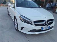 Usata Mercedes A180 Business 122 CV (89 kW) 2017 Bianco Berlina