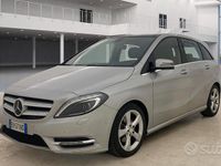 Usata Mercedes B200 Premium 136 CV (100 kW) 2013 Argento Utilitaria