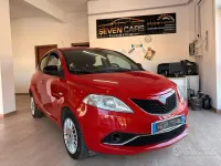 Usata Lancia Ypsilon Gold 69 CV (50 kW) 2017 Rosso Utilitaria
