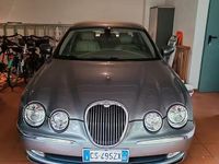 Usata Jaguar S-Type S 200 CV (147 kW) 2004 Grigio Berlina