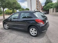 Usata Peugeot 207 68 CV (50 kW) 2011 Nero Berlina
