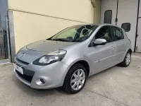 Usata Renault Clio III Dynamique 75 CV (55 kW) 2012 Argento Berlina