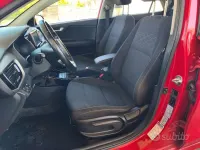 Usata Kia Rio 84 CV (61 kW) 2019 Rosso Berlina