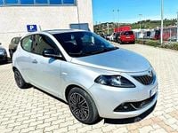 Usata Lancia Ypsilon Gold 70 CV (51 kW) 2024 Grigio Utilitaria