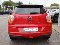 Usata SsangYong Tivoli 116 CV (85 kW) 2016 Rosso(met.) SUV