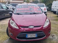 Usata Ford Fiesta Titanium 96 CV (70 kW) 2010 Rosso Utilitaria