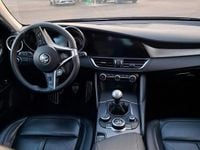 Usata Alfa Romeo Giulia 136 CV (100 kW) 2017 Blu Berlina