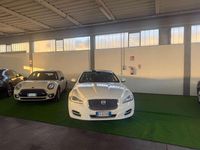 Usata Jaguar XJ Premium Luxury 275 CV (202 kW) 2011 Bianco Berlina