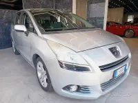 Usata Peugeot 5008 111 CV (81 kW) 2012 Grigio Monovolume