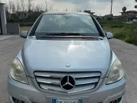 Usata Mercedes B180 116 CV (85 kW) 2009 Grigio Monovolume