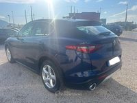 Usata Alfa Romeo Stelvio 181 CV (133 kW) 2017 Blu SUV