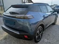 Usata Peugeot 2008 Allure 101 CV (74 kW) 2025 Bluazzurro SUV