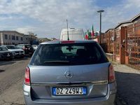 Usata Opel Astra 116 CV (85 kW) 2010 Argento Station wagon