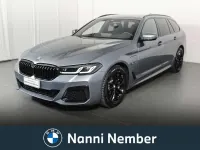 Usata BMW 530e M Sport 292 CV (214 kW) 2022 Bluestone metallizzato Station wagon