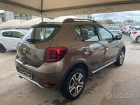 Usata Dacia Sandero Stepway 90 CV (66 kW) 2019 Marrone Berlina