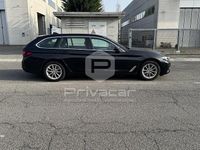 Usata BMW 520 Luxury Line 190 CV (139 kW) 2022 Nero Station wagon