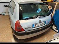 Usata Renault Clio II 58 CV (42 kW) 2001 Grigio Utilitaria