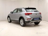 Usata VW T-Roc Style 116 CV (85 kW) 2025 Grigio SUV