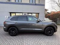 Usata VW Touareg Style 231 CV (169 kW) 2019 Grigio / metallizzato SUV