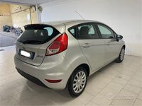 Usata Ford Fiesta Business Edition 97 CV (71 kW) 2013 Grigio Berlina