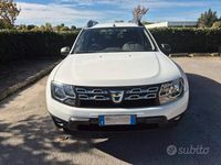 Usata Dacia Duster Lauréate 110 CV (80 kW) 2014 Bianco SUV
