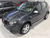 Usata Dacia Sandero Stepway 87 CV (63 kW) 2010 Grigio Berlina