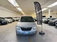 Usata Chrysler Voyager 150 CV (110 kW) 2008 Grigio Monovolume