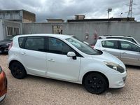 Usata Renault Scénic III Luxe 110 CV (80 kW) 2010 Bianco Monovolume