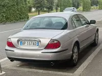 Usata Jaguar S-Type S 276 CV (202 kW) 2000 Argento Berlina