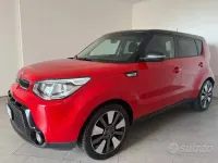 Usata Kia Soul 132 CV (97 kW) 2015 Rosso SUV