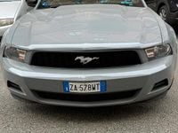 Usata Ford Mustang Convertible 205 CV (150 kW) 2010 Grigio Cabrio