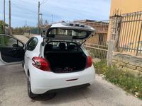 usata Peugeot 208 5p 1.4 hdi 8v Allure