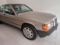 Usata Mercedes 190 122 CV (89 kW) 1988 Marrone Berlina