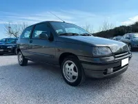 Usata Renault Clio 78 CV (57 kW) 1994 Grigio Utilitaria