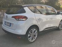 Usata Renault Scénic IV Initiale 120 CV (88 kW) 2020 Bianco Monovolume