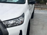 Usata Toyota HiLux 150 CV (110 kW) 2023 Bianco Pick-up
