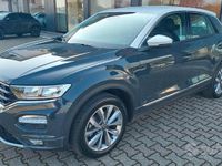 Usata VW T-Roc Style 110 CV (80 kW) 2021 Grigio SUV