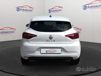 Usata Renault Clio V Business 101 CV (74 kW) 2022 Bianco Berlina
