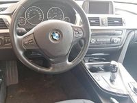 Usata BMW 318 Luxury Line 143 CV (105 kW) 2014 Grigio Station wagon