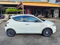 Usata Lancia Ypsilon Gold 69 CV (50 kW) 2015 Bianco Utilitaria