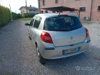 Usata Renault Clio II 58 CV (42 kW) 2008 Grigio Berlina