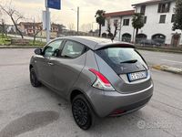 Usata Lancia Ypsilon Gold 85 CV (62 kW) 2013 Grigio Utilitaria