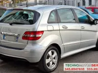Usata Mercedes B180 Chrome 140 CV (102 kW) 2011 Grigio Utilitaria